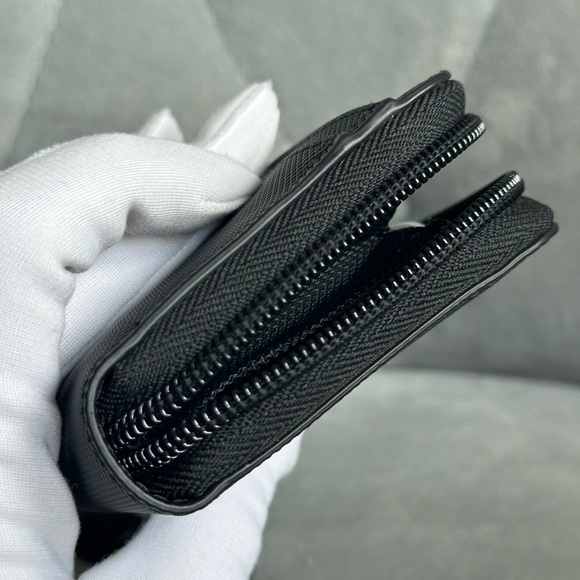 NWT LACOSTE SMALL WALLET - Picture 5 of 12